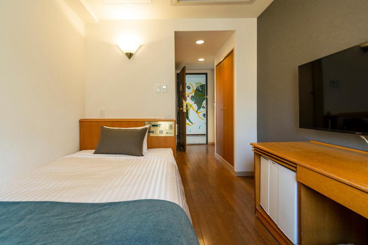 Hotel Toms Tokyo Exterior photo