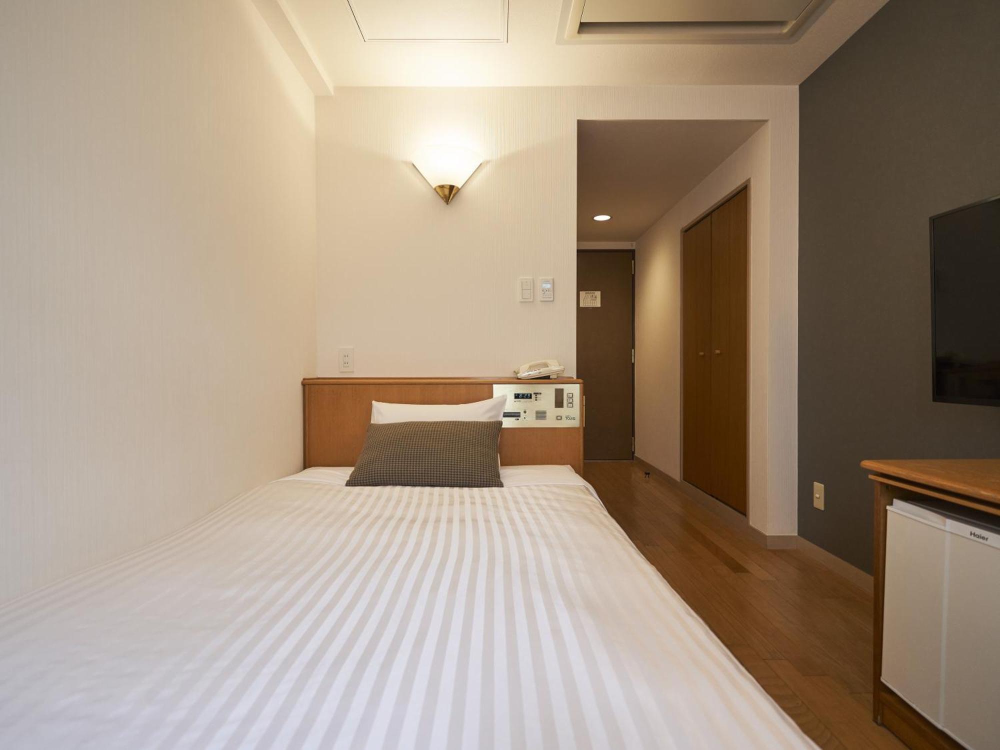 Hotel Toms Tokyo Exterior photo