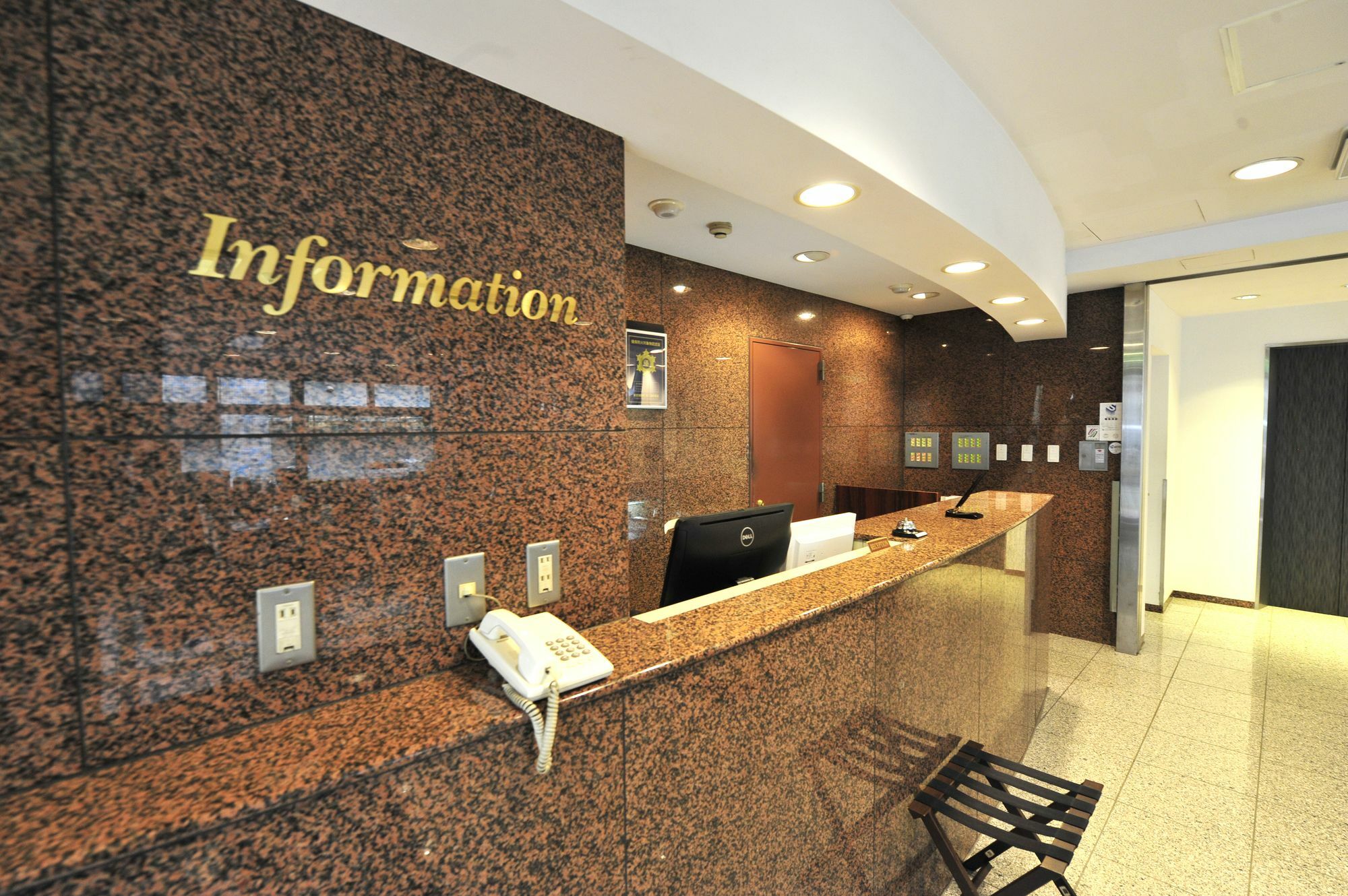Hotel Toms Tokyo Exterior photo